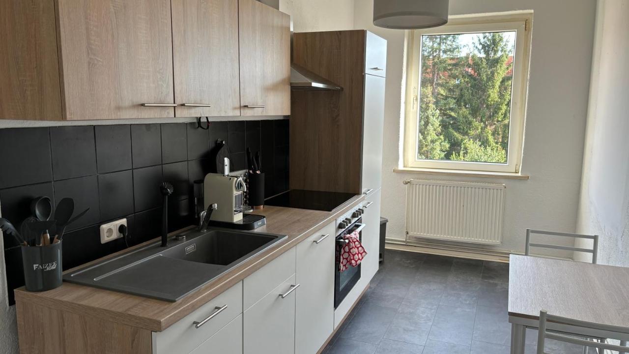 Bitterfelder Cityapartment Im Dichterviertel ภายนอก รูปภาพ